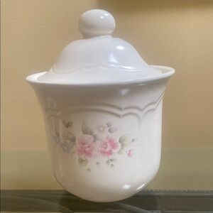 VTG Pfaltzgraff Tea Rose Stoneware 10" Canister Jar With Lid USA 509 Flour 3 qt